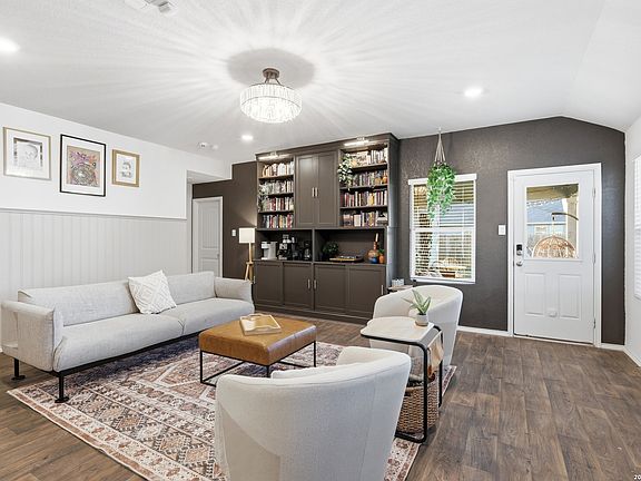 3rd image of 404 Signe