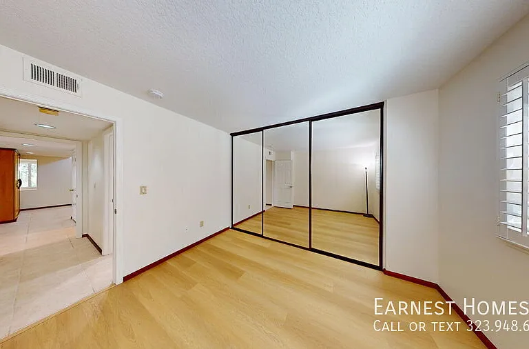 7814 Woodhall Ave — Photo 21