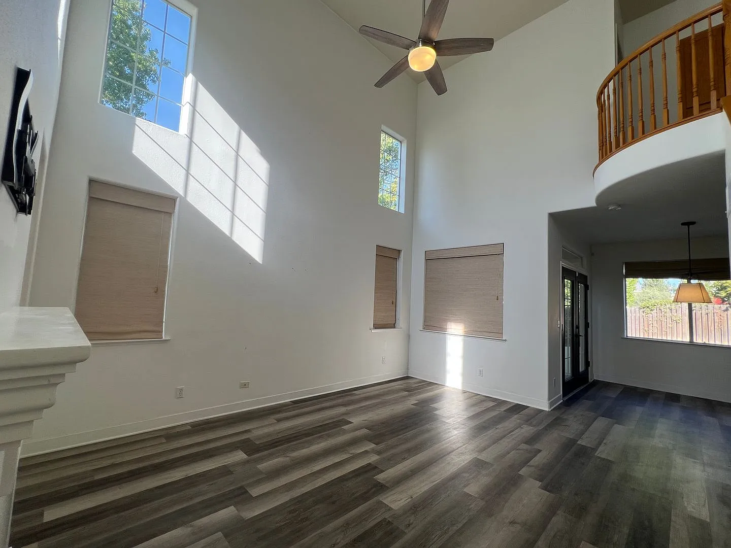3-bedroom 2.5-bath home in Fresno, CA — Photo 2