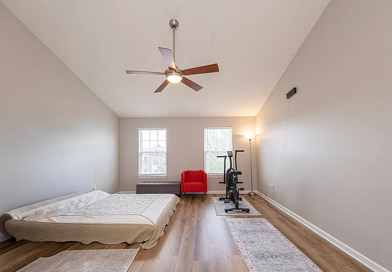 1909 Colonial Dr — Photo 21
