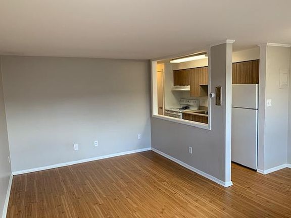 4th image of 2035 S Josephine St APT 305