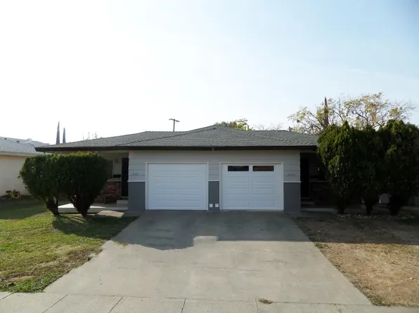 10451 Buena Plaza Cir, Rancho Cordova, CA 95670