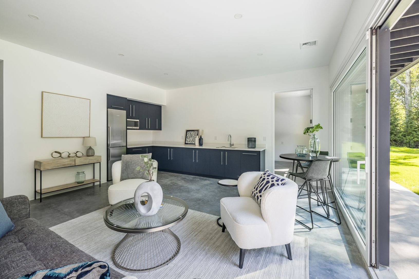  Lower Level Kitchenette