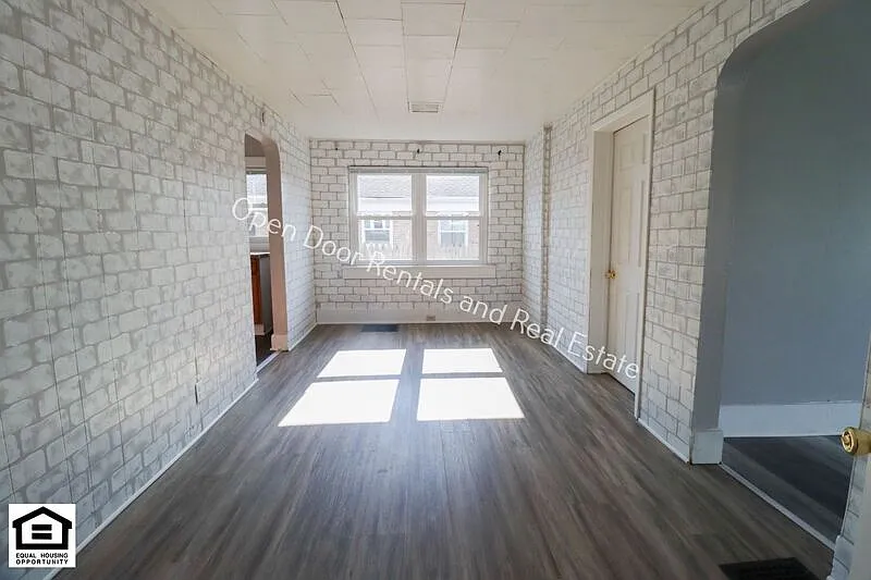 2 bed, 1.0 bath, $1,000 — Photo 4