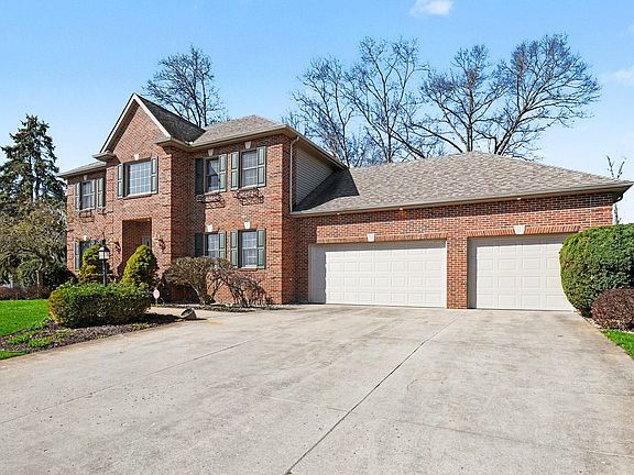 3rd image of 51895 Watersedge Ct