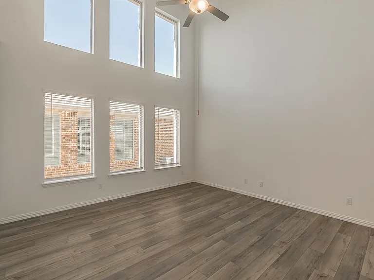 1275 Western Yarrow Ave — Photo 3