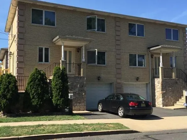 38A Delia Blvd #1, Palisades Park, NJ 07650