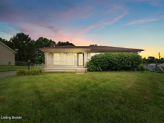 3rd image of 204 Hillbrook Dr