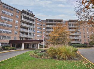 530 Valley Rd APT C003G, Montclair, NJ 07043