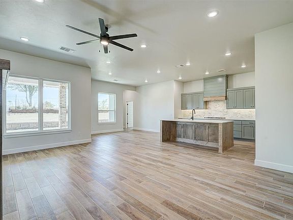 5th image of 3030 Hollow Crest Ln
