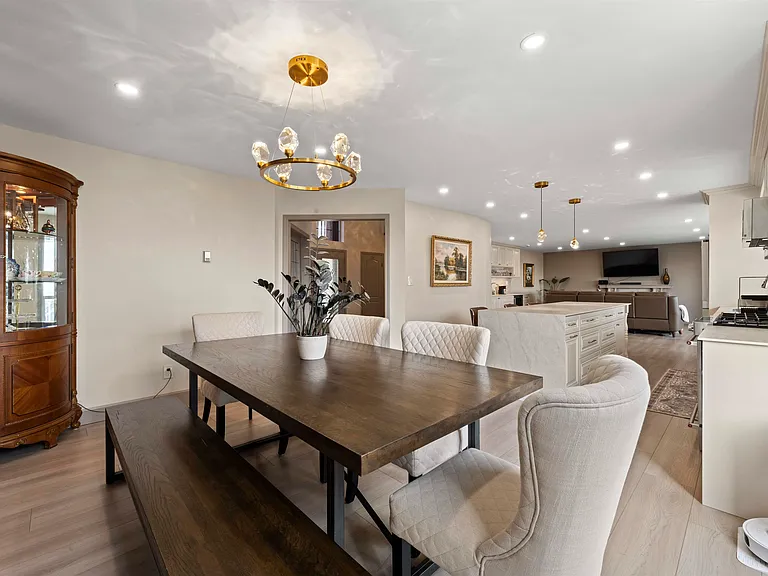 2268 Leclair Dr — Photo 11