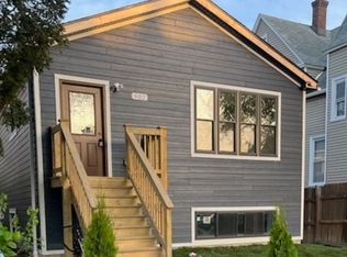 902 N Latrobe Ave, Chicago, IL