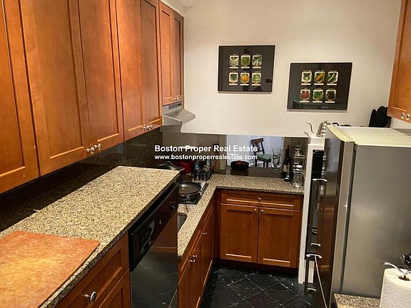 3rd image of 113 Beacon St #4