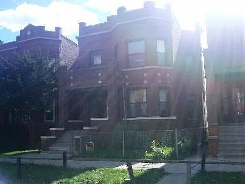 1st image of 4719 W Congress Pkwy Unit 2