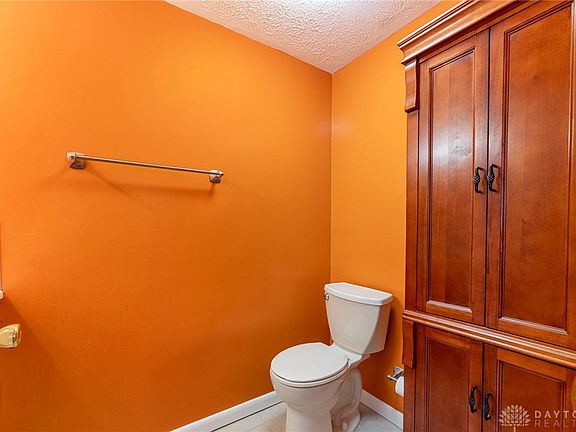 5th image of 1704 Villa South Dr