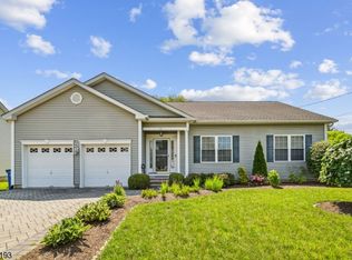 186 E Camplain Rd, Manville, NJ 08835