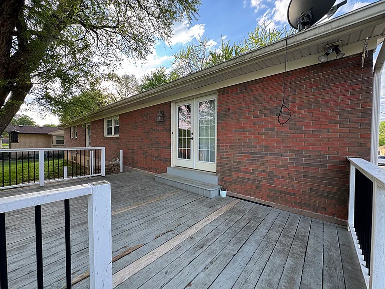 4311 S Park Ct — Photo 5