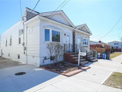 34 Finley Ave, Staten Island, NY, 10306
