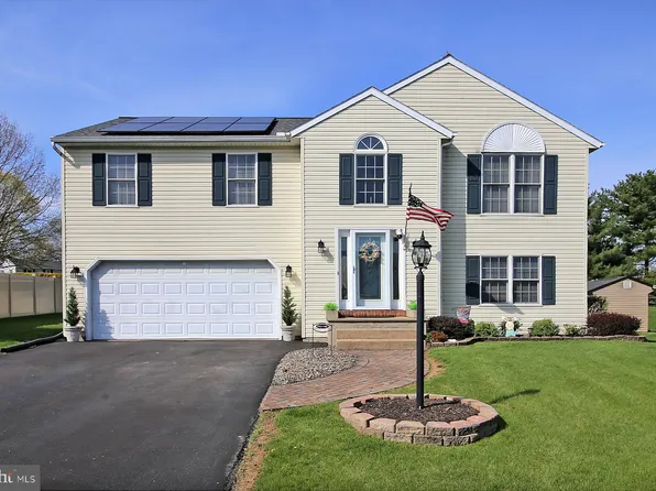 4 Ladybug Ln, Myerstown, PA 17067