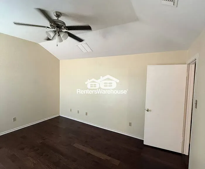 244 Nixon St — Photo 12