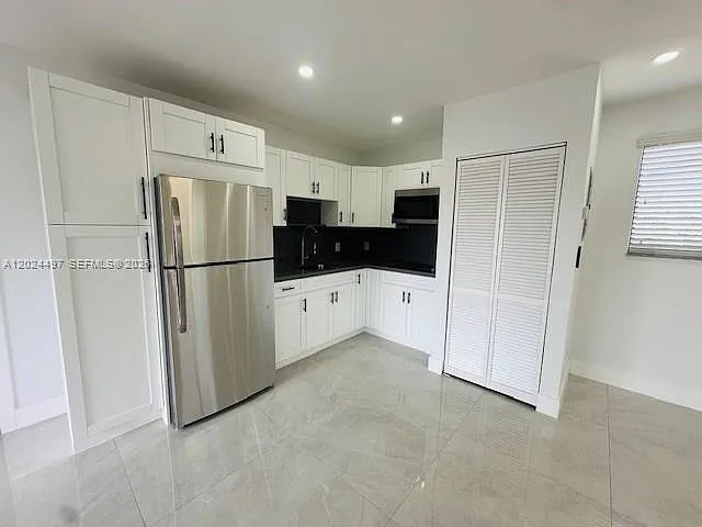 11870 SW 5th St #B — Photo 8