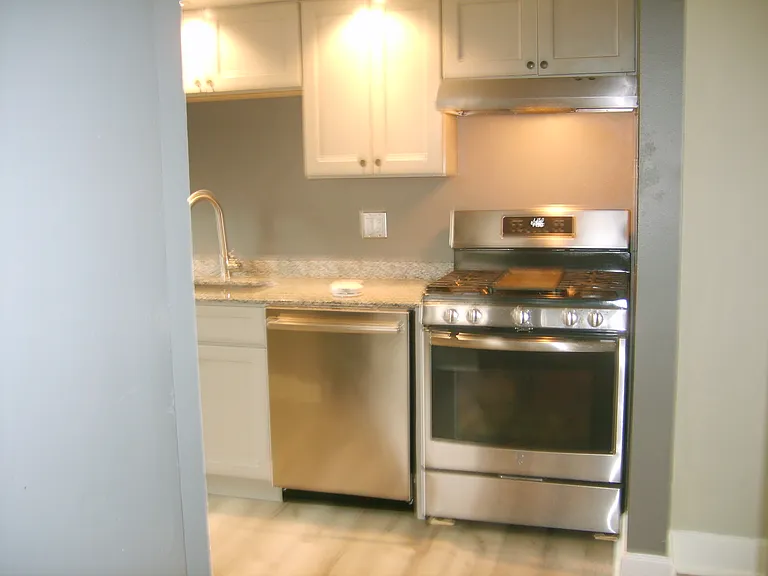 Bidwell Manor Apartments — Photo 16
