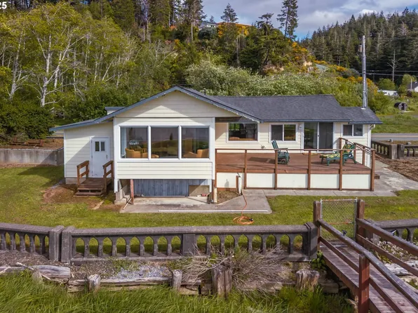 57569 Parkersburg Rd, Bandon, OR 97411