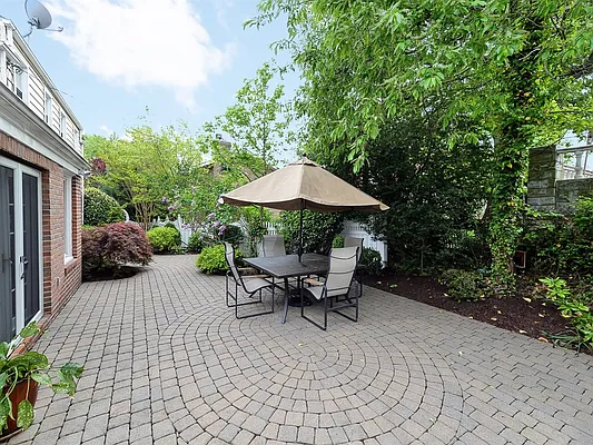 Sold by Exit Kingdom Realty | media 4