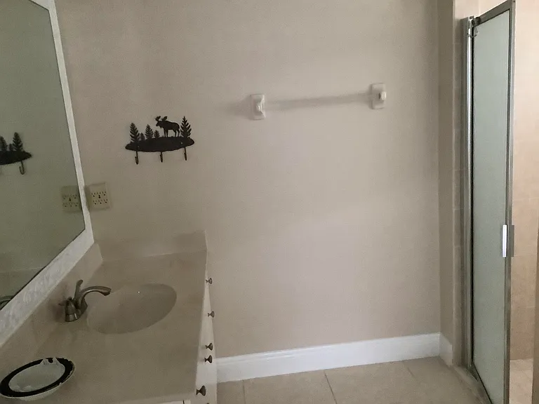 5828 NW Dana Cir — Photo 6