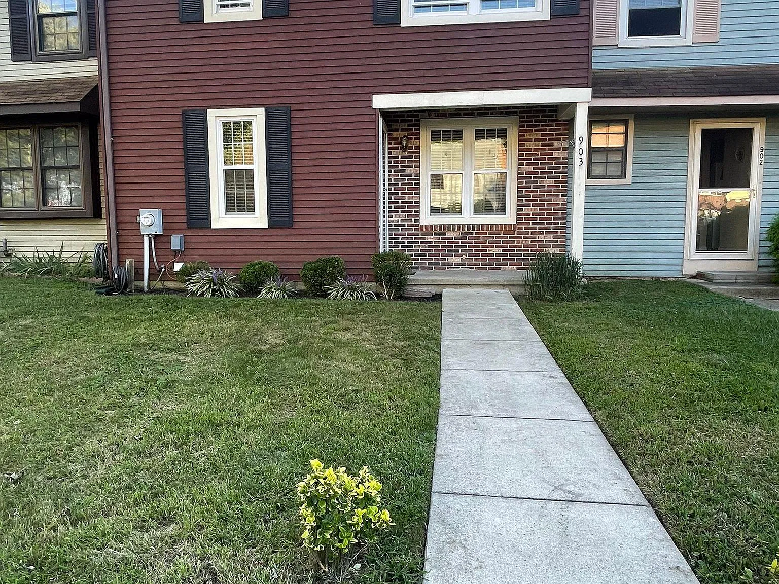 903 Mulberry Ct — Photo 4