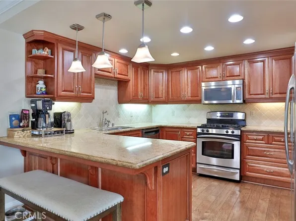 10176 Shady Oaks Dr Unit B, Rancho Cucamonga, CA 91730
