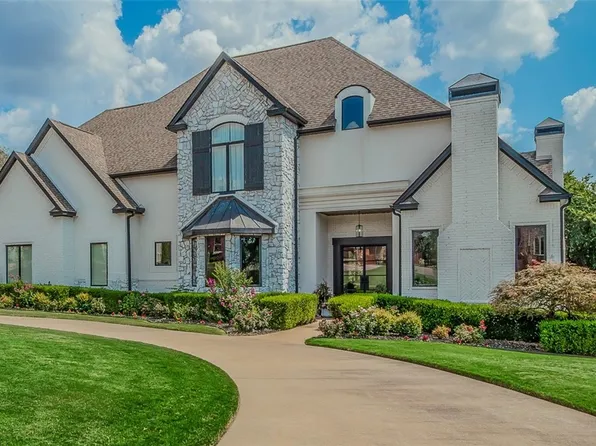 46 W Buckingham Dr, Rogers, AR 72758