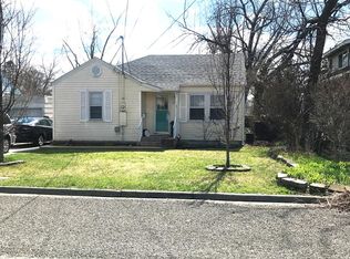 104 SE 8th St, College Place, WA 99324