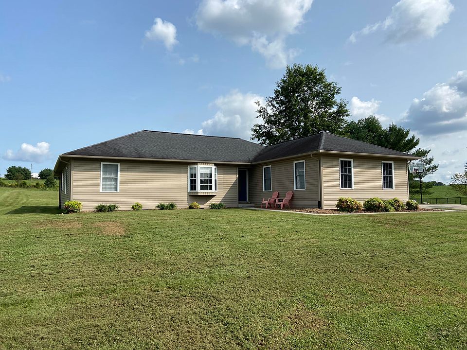 1st image of 240 Deerwood Dr