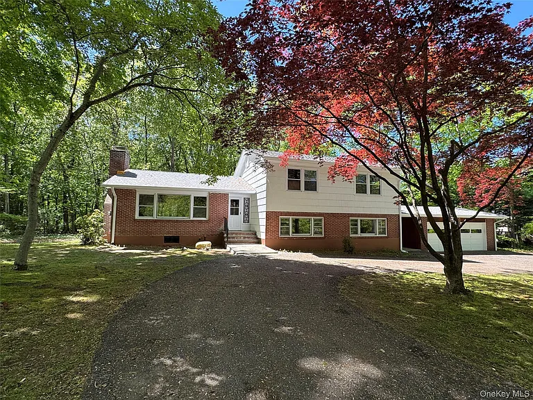 21 Young Rd — Photo 2