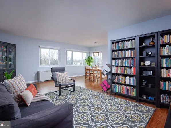 3601 5th St S APT 511, Arlington, VA 22204