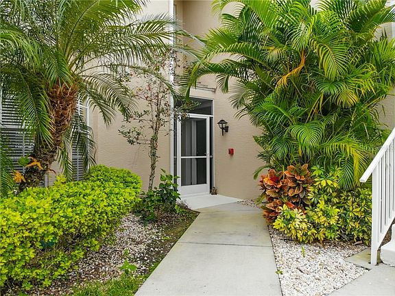 2nd image of 115 Woodbridge Dr Unit 104