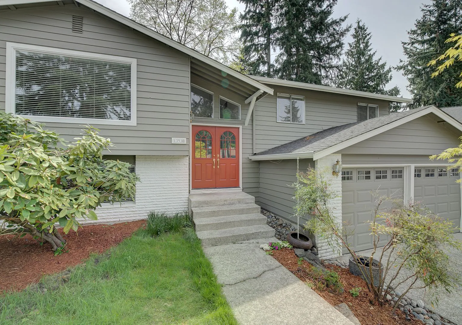 4Bd/2.5Ba Kirkland Home — Photo 1