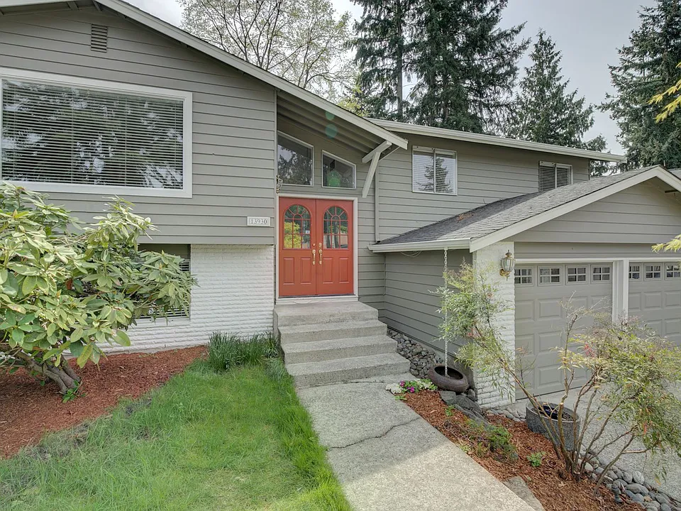 13930 122nd Ave NE