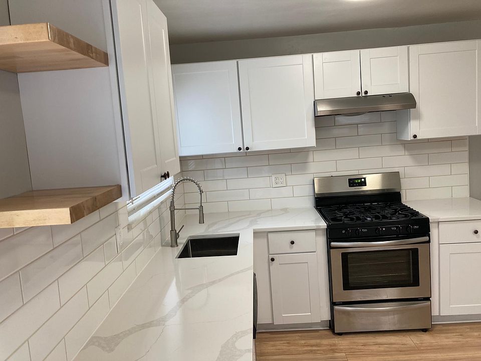 1st image of 7544 Yacht Ave