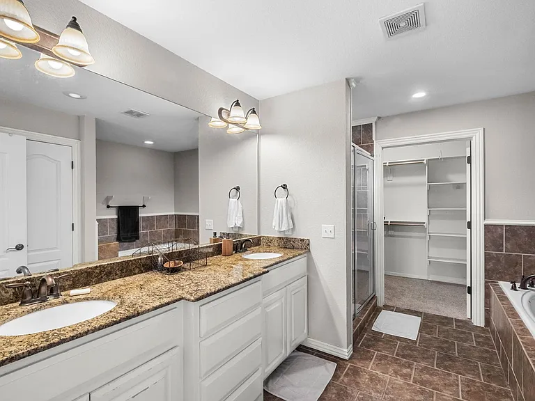 563 N Tennyson Ln — Photo 8