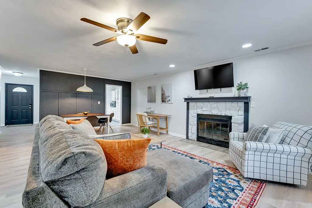 4 bed, 1650 sqft, $5,850 — Photo 4