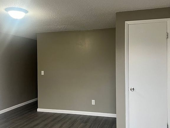 4th image of 321 Geneva Hwy APT 7