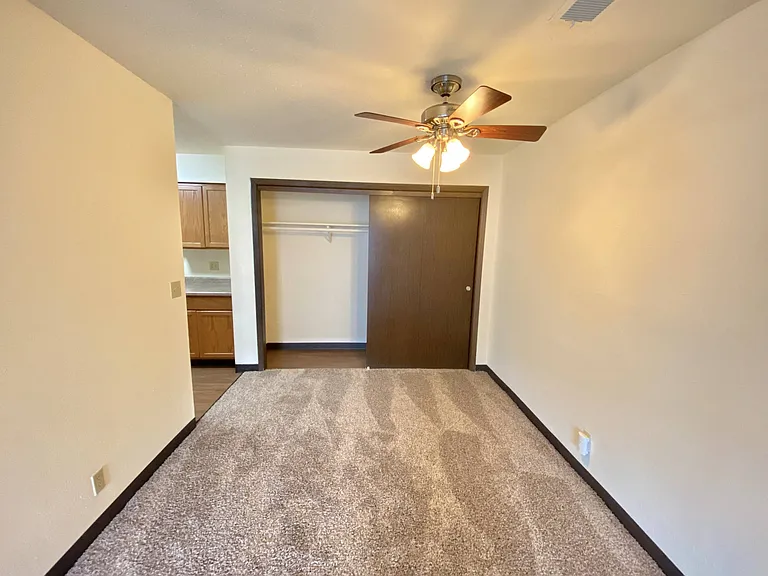 Kimberly Club Apartments — Photo 167