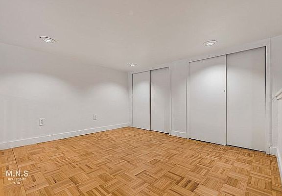 4th image of 162 E 61st St #B1