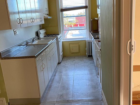 PLENTY OF COUNTER SPACE