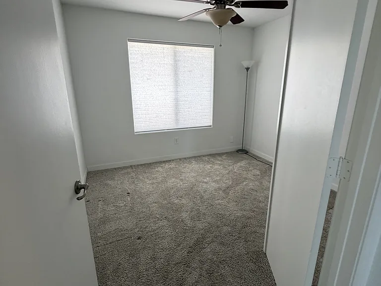 1124 W Laurel Ave — Photo 18