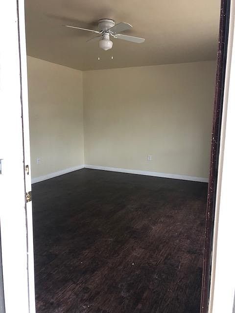 1st image of 704 Schuller St