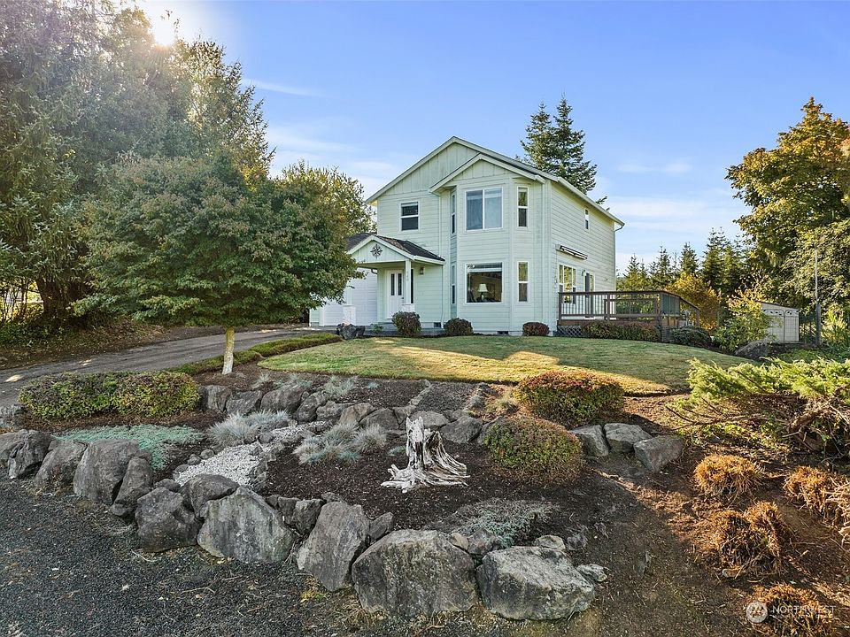 1st image of 740 Cowlitz Street E