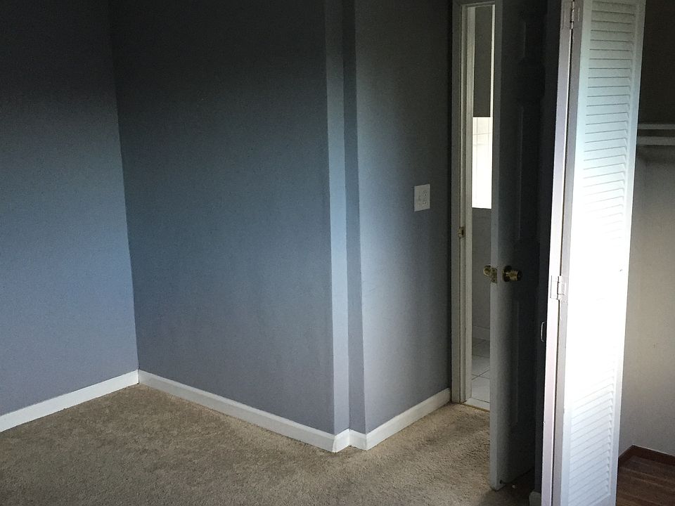 bedroom/living area